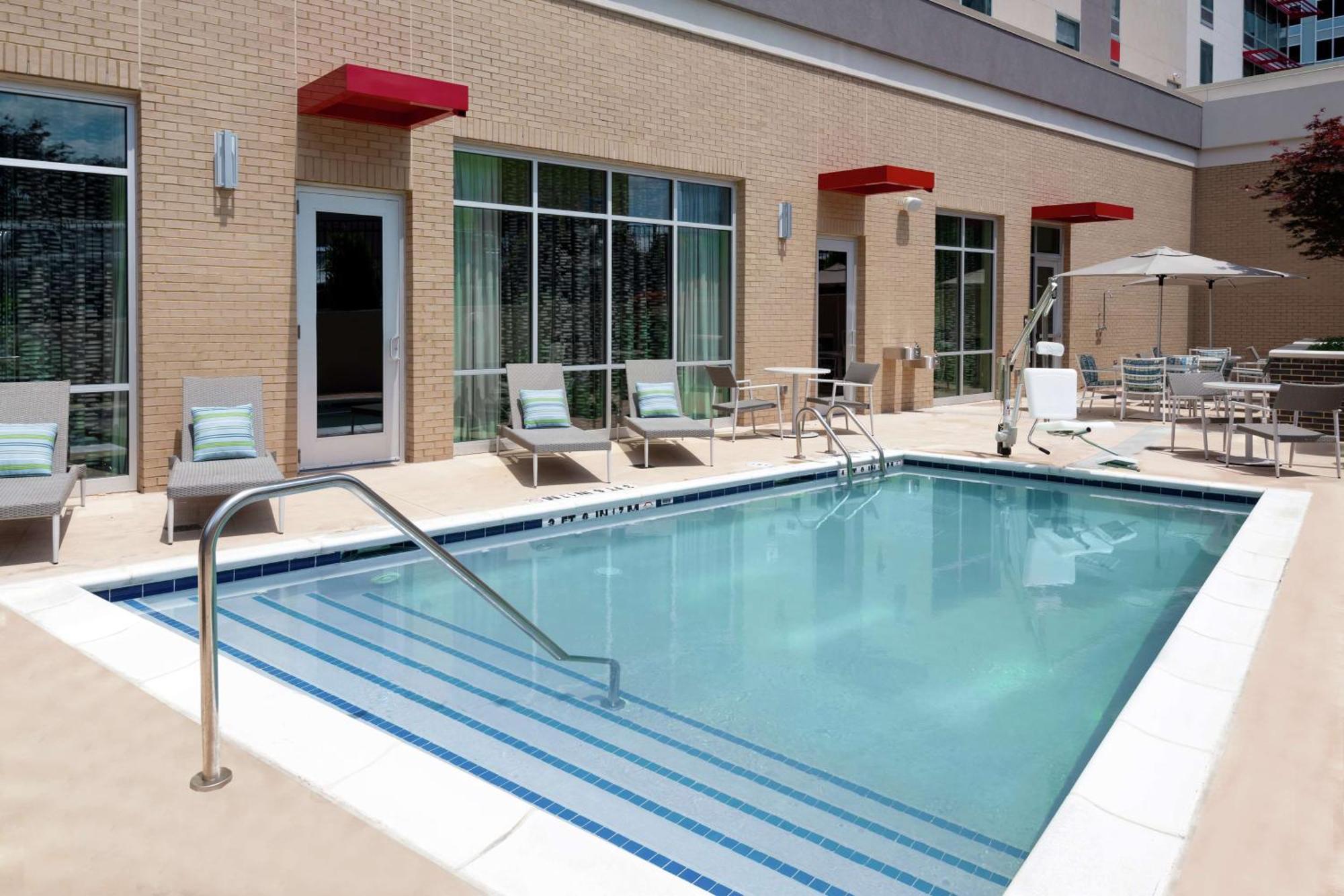 Hampton Inn & Suites Atlanta Buckhead Place Εξωτερικό φωτογραφία